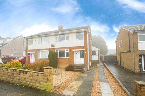 Illingworth Avenue, West Yorkshire HX2 3 bed semi