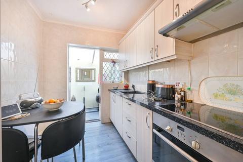 Tavistock Avenue, Perivale... 3 bed house for sale