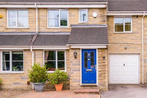 Middlemost Close, Huddersfield, HD2 4 bed terraced house for sale