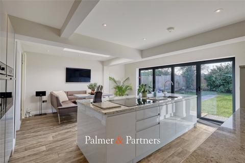 Dewlands, Braintree CM77 3 bed detached house for sale