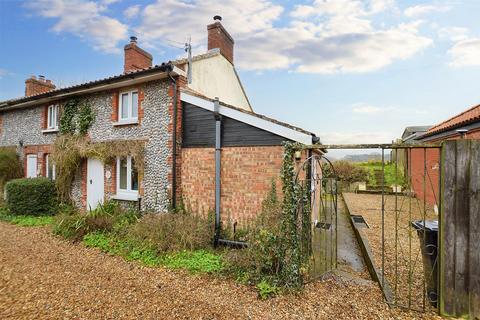 The Loke, East Beckham 2 bed cottage for sale