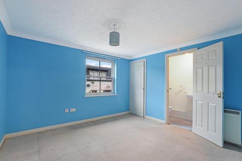Kings Place, Buckhurst Hill IG9 2 bed flat for sale