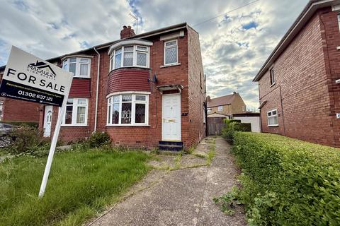 Ingleborough Drive, Doncaster DN5 3 bed semi