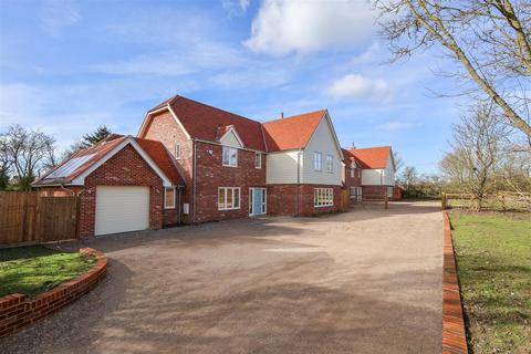 Hempstead Road, Radwinter CB10 5 bed detached house for sale