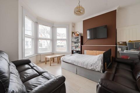 Whymark Avenue, Hornsey, London, N22 7 bed terraced house for sale
