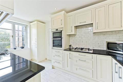 Putney Heath, Putney, London, SW15 3 bed apartment for sale