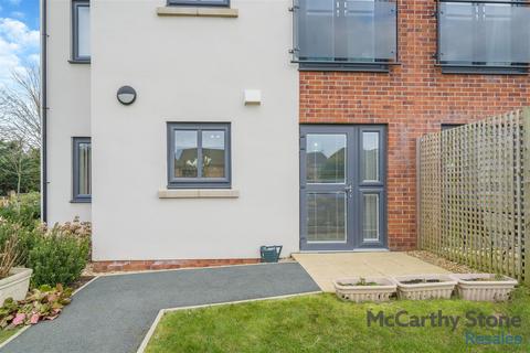 Balshaw Court Burlington Gardens... 1 bed apartment for sale