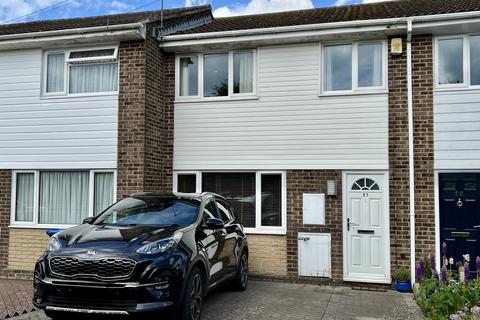 Hopton Fields, Market Harborough LE16 3 bed terraced house for sale