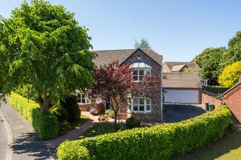 Greenfield Park Drive, York, YO31 4 bed house for sale