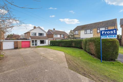The Warren, Chesham, Buckinghamshire... 3 bed detached house for sale