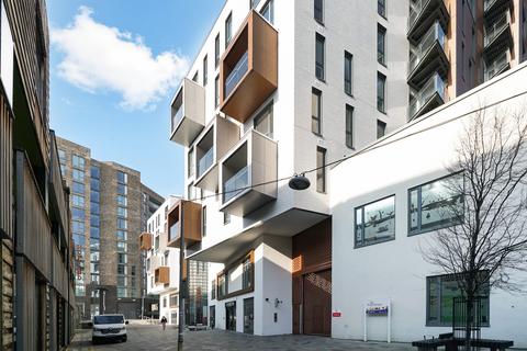 Lovibond Lane, London SE10 2 bed flat for sale