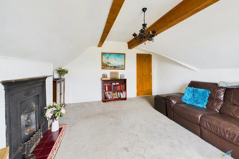 Cable Rd, Wirral CH47 2 bed apartment for sale