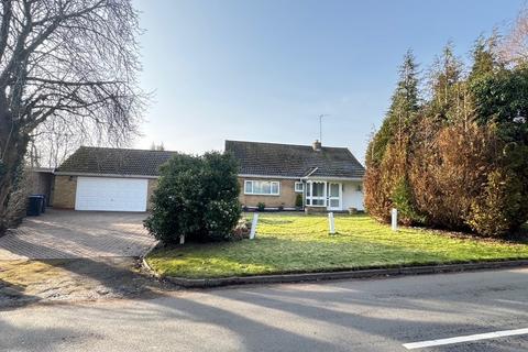 Hill Wootton Road, Leek Wootton, Warwick 3 bed detached bungalow for sale