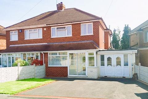 Chapel Avenue, Brownhills, Walsall... 3 bed semi