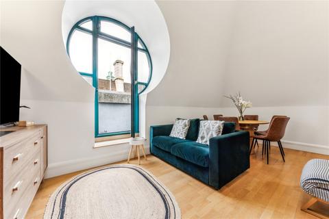 West Block, Forum Magnum Square SE1 2 bed apartment for sale