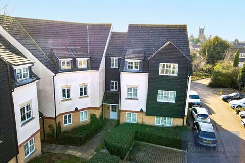 Retreat Way, Chigwell IG7 2 bed apartment for sale