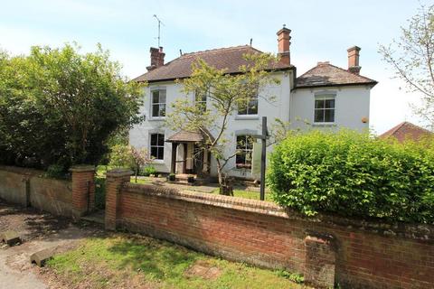 Flimwell, Wadhurst, East Sussex, TN5 7QG 4 bed detached house for sale