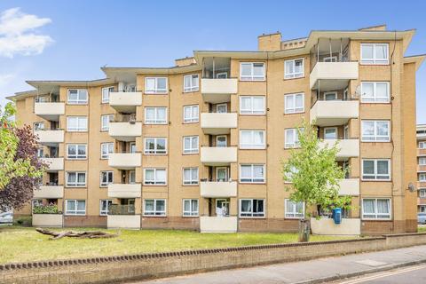Abinger Grove, London 2 bed apartment for sale