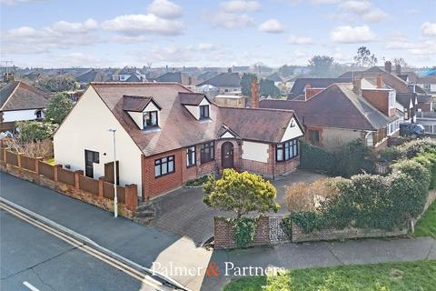 Moulsham Chase, Essex CM2 4 bed detached house for sale
