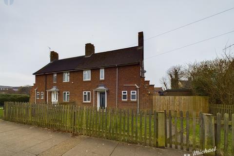 Thame Road, Aylesbury, Buckinghamshire 3 bed semi