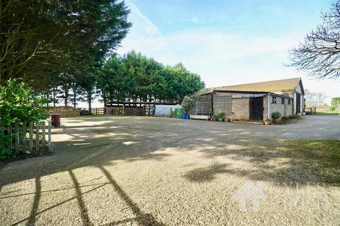 Freckenham, Bury St. Edmunds 3 bed detached house for sale