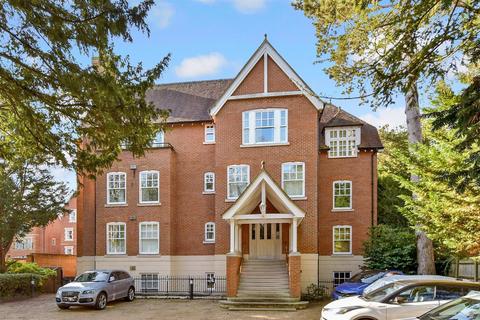 New Dover Road, Canterbury, Kent 2 bed apartment for sale