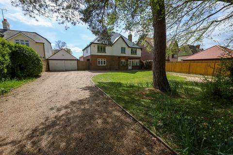 Folders Lane, Burgess Hill, RH15 5 bed detached house for sale