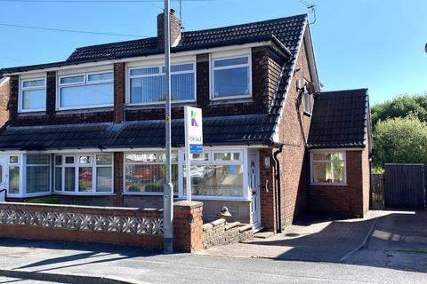 60 Cornish Way, Royton, Oldham, OL2 6JY 3 bed semi