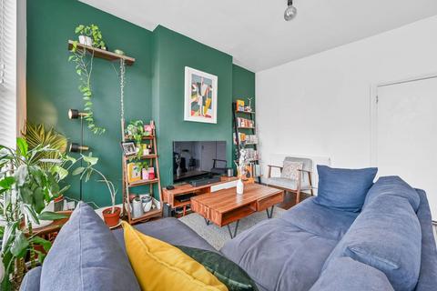 Springbank Road, Hither Green... 2 bed flat for sale