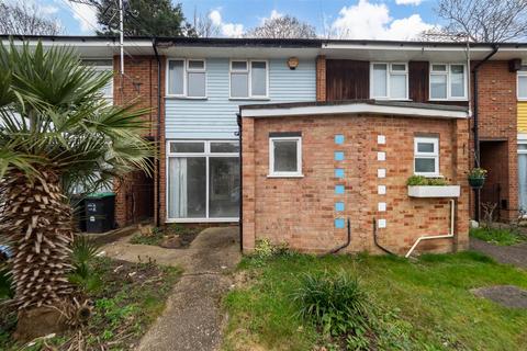 Lennox Gardens, Croydon 2 bed terraced house for sale