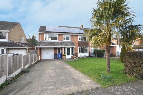 Roseberry Avenue, Hatfield, Doncaster 4 bed semi