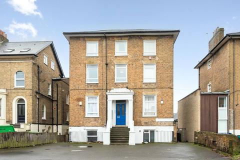 Linden Grove, Nunhead, London, SE15 2 bed flat for sale