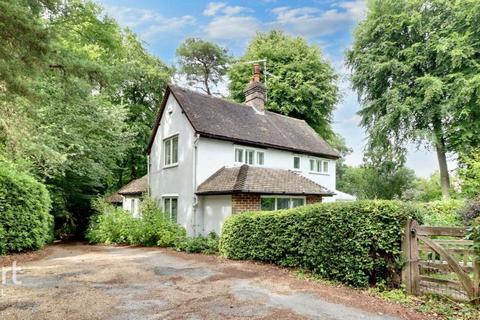 Brasted, Chart 3 bed detached house for sale