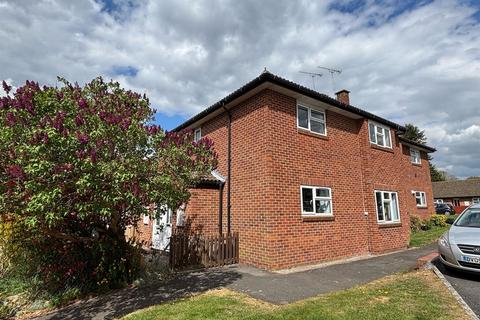 Blackberry Lane, Potterne, Devizes 2 bed flat for sale