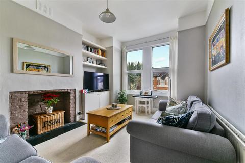 Faraday Road, Wimbledon SW19 3 bed maisonette for sale