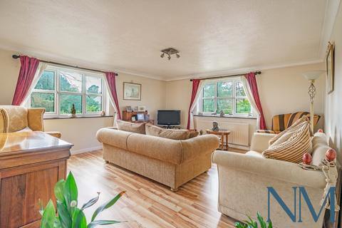 Mill Lane, Crowborough TN6 2 bed flat for sale