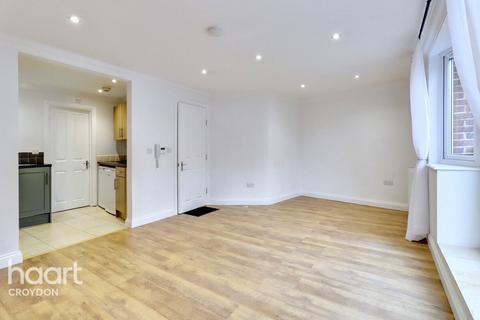 Selsdon Road, South Croydon Studio for sale