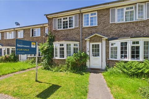 Broomhall End, Surrey GU21 3 bed terraced house for sale