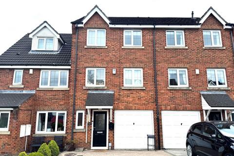 Newlands, Farsley 4 bed terraced house for sale