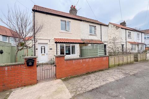 2 bedroom semi-detached house for sale