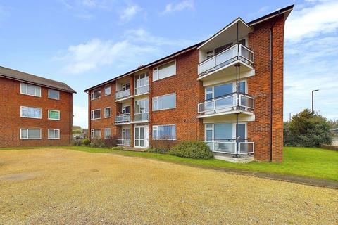 Beach Green, Shoreham by Sea 2 bed flat for sale