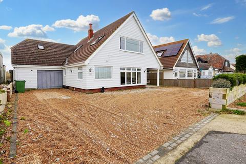 The Parade, Romney Marsh, TN28 5 bed detached house for sale