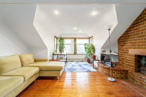 Aldenham Road, Bushey, WD23 1 bed flat for sale