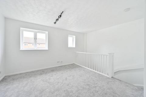 Campbell Gordon Way, Gladstone Park... 1 bed maisonette for sale