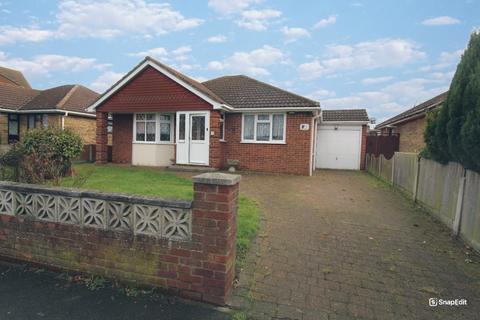 Stilwells, Rochford, Essex, SS4 2 bed bungalow for sale