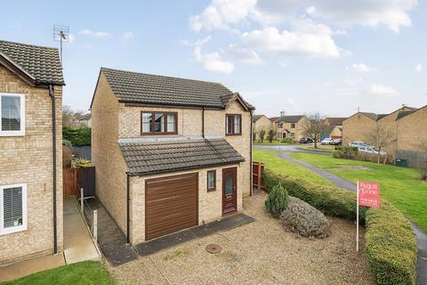 Larch Way, Sleaford, Lincolnshire, NG34 3 bed detached house for sale