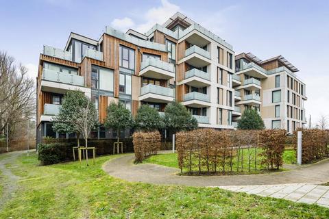 Quebec Way, Surrey Quays, London, SE16 3 bed flat for sale