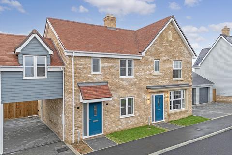 Hanningfield Park, Rettendon Common, CM3 3 bed link detached house for sale