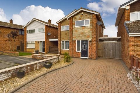 Queensbury Close, Redcar, TS10 4QA 3 bed detached house for sale