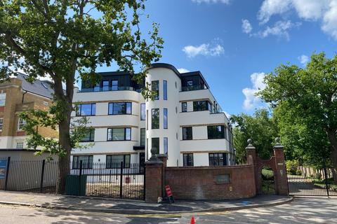 Eastbury Avenue, Northwood HA6 2 bed flat for sale